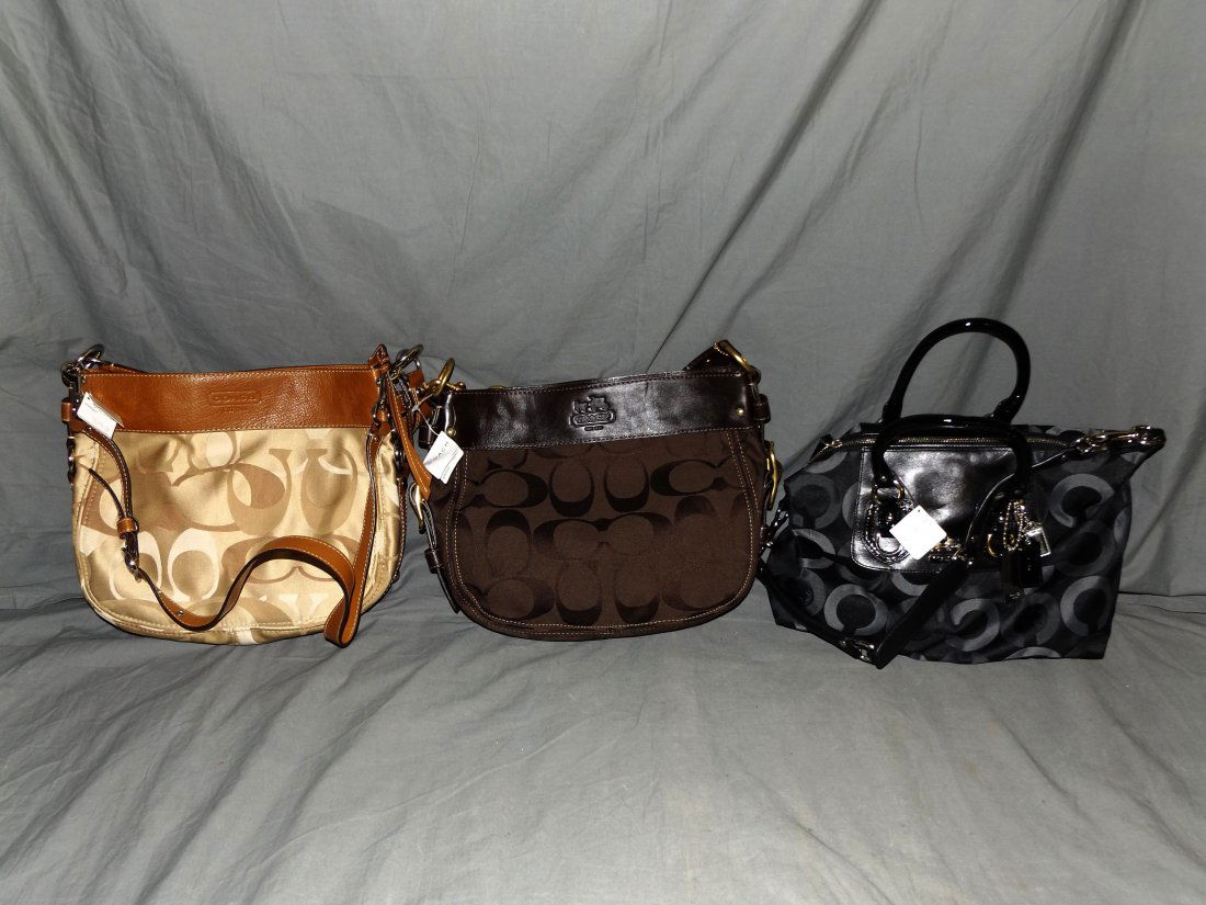 (3) Coach Pocketbooks. (1 of 10)