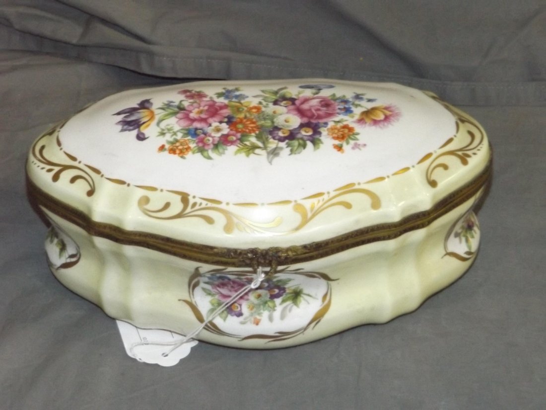 Limoges Porcelain Hinged Box (1 of 6)