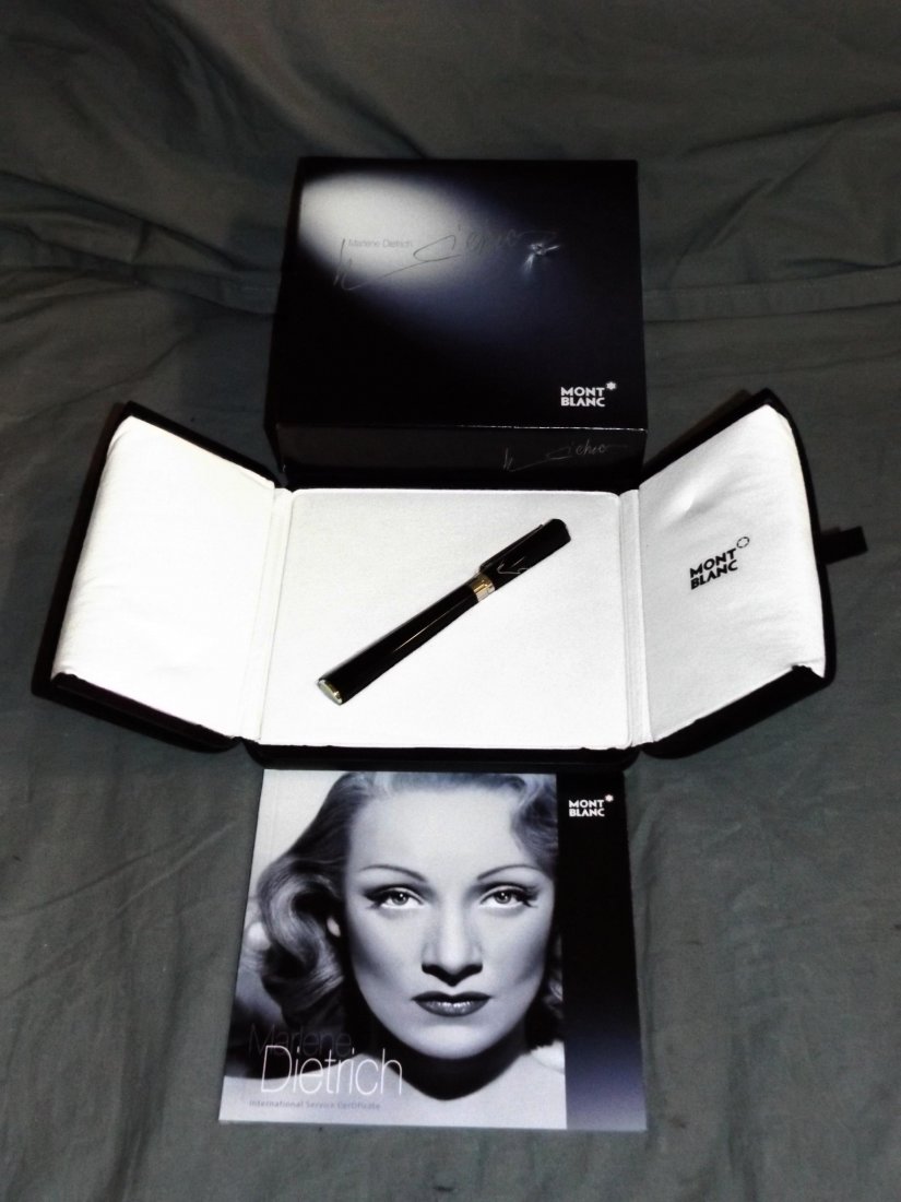 Montblanc Special Ed Marlene Dietrich Fountain Pen (1 of 3)
