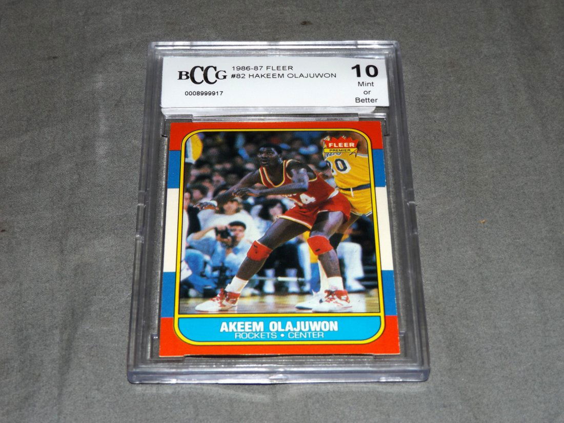 1986 Fleer Basketball Hakeem Olajuwon BCCG 10 Mint (1 of 2)