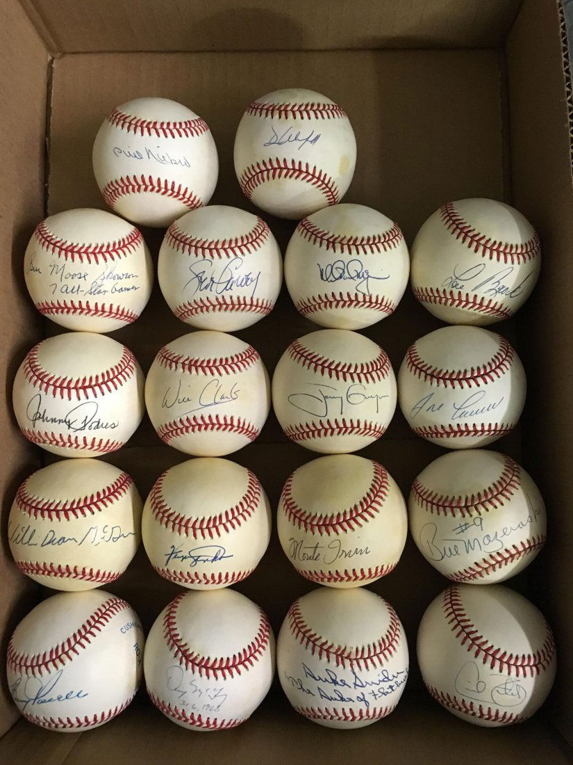 Lot of 18 Autographed Baseballs, Star Players (1 of 3)