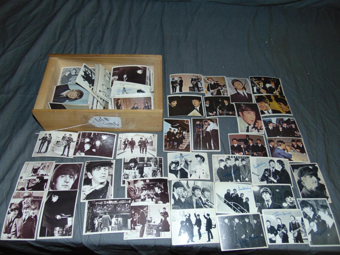 300+ Assorted Beatles Trading Cards (1 of 5)