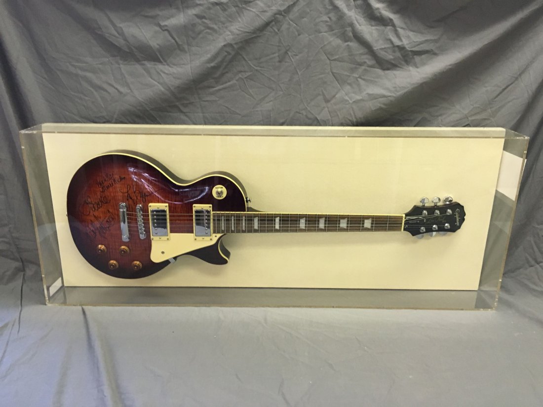 Fleetwood Mac Signed Gibson Guitar (1 of 5)