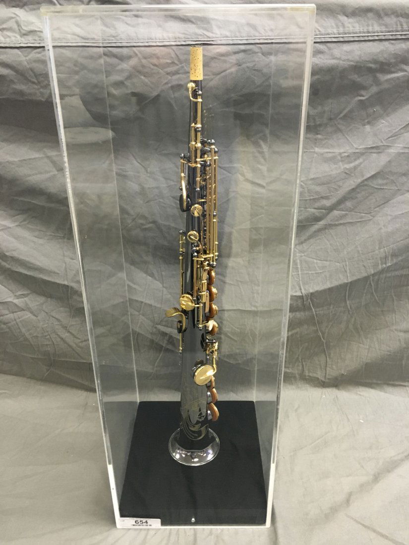 Kenny G Signed Saxophone (1 of 3)