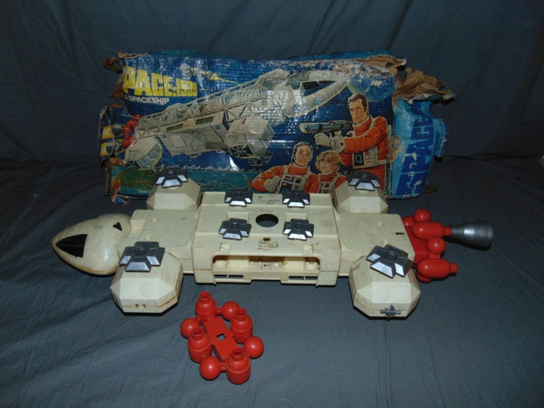 Space 1999 Eagle 1 Spaceship in Box (1 of 4)