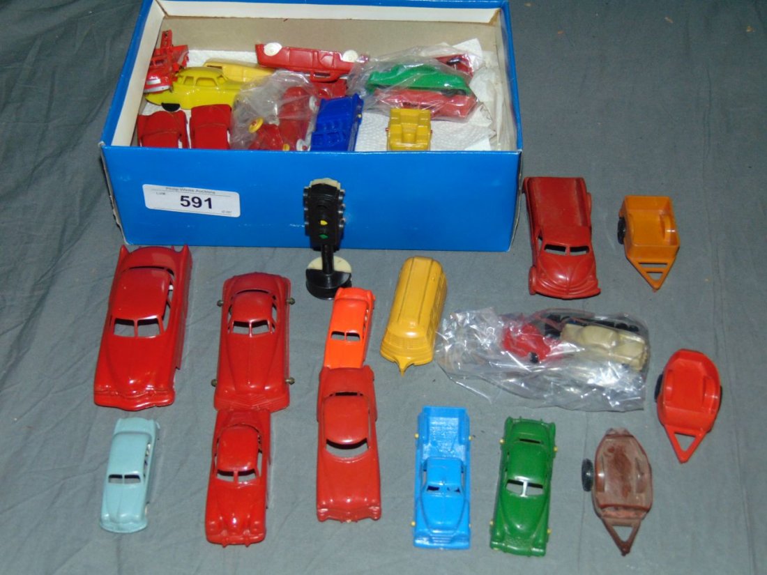 Box Lot of Assorted Plastic Toy Vehicles (1 of 4)