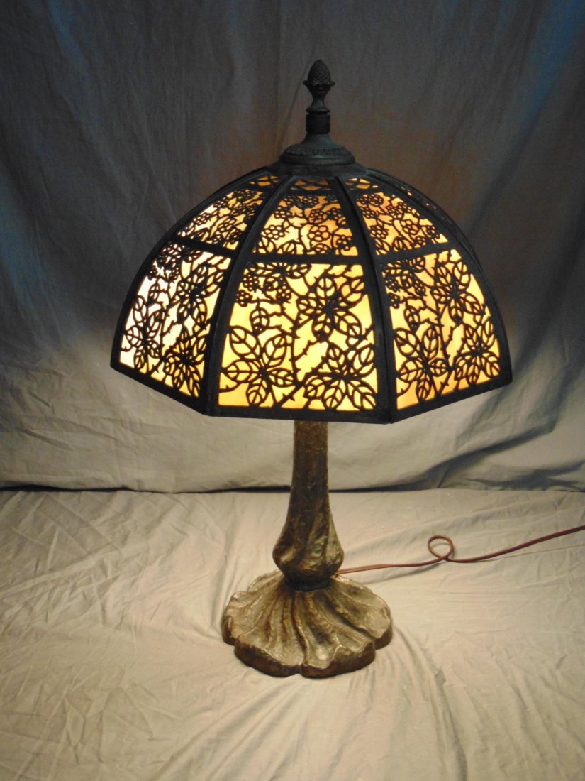 Leaded Glass Table Lamp (1 of 8)