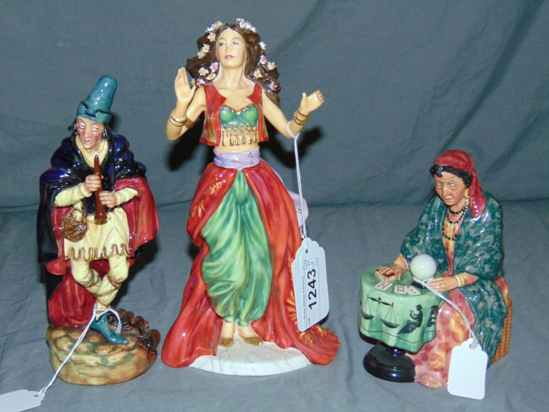 Royal Doulton Figurines. Lot of 3 (1 of 3)