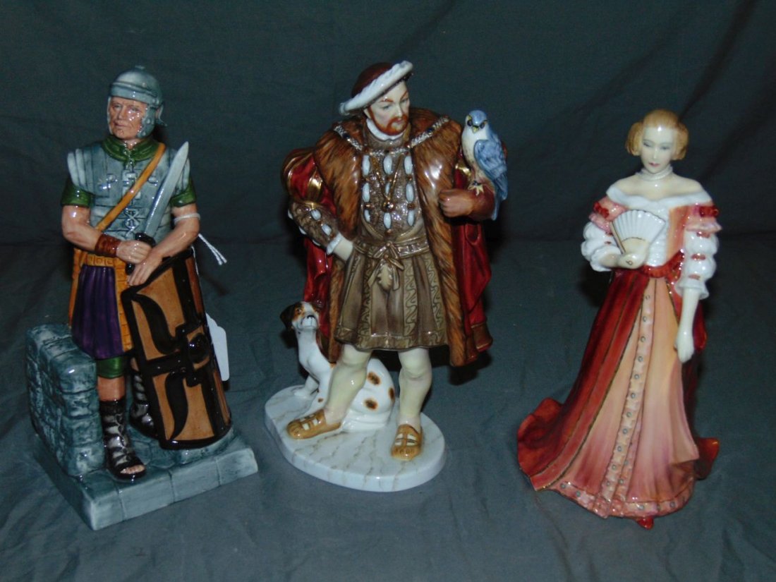 Royal Doulton Figurine. Lot of 3 (1 of 3)
