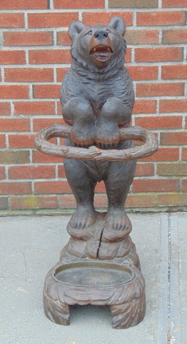 Figural Carved Black Forest Bear Umbrella Stand (1 of 10)