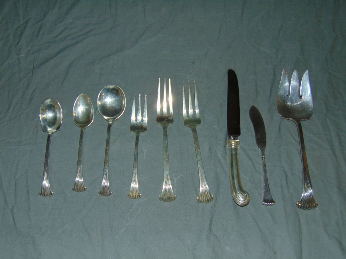 Sterling 87 Pc Tuttle Onslow Flatware Service (1 of 8)