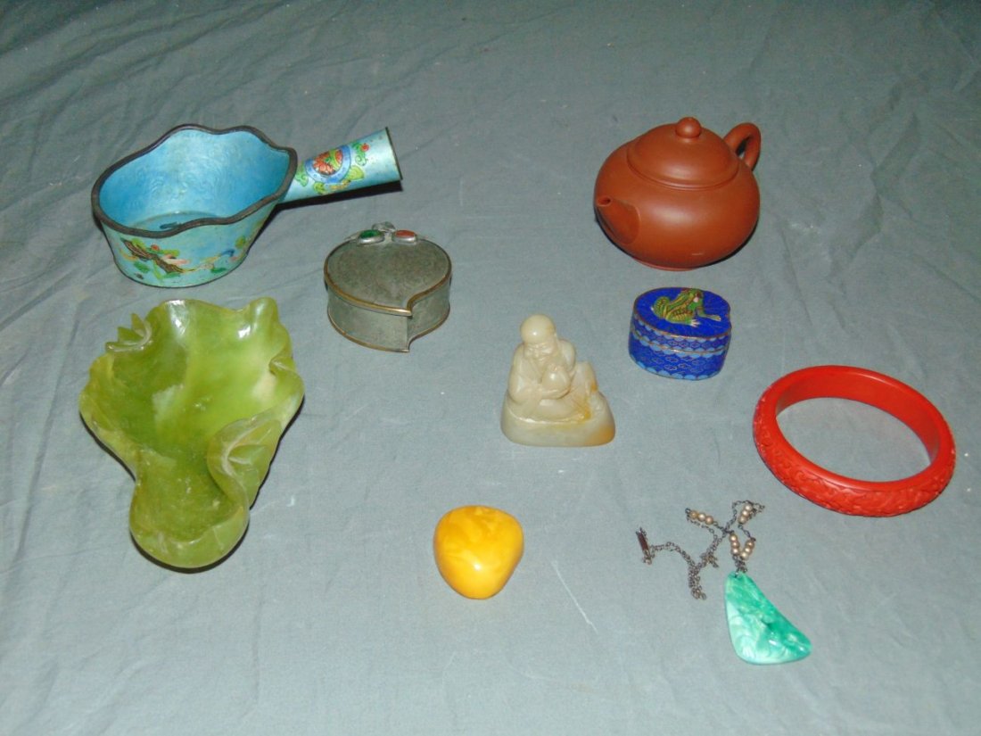 Oriental Lot of Various Pieces. (1 of 4)