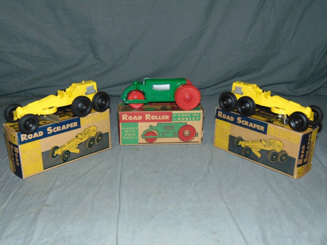 Lot of Three Hubley Vehicles Boxed. (1 of 5)