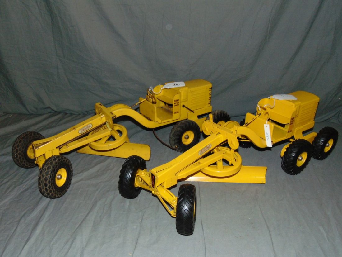 Lot of Two Doepke Road Graders. (1 of 6)