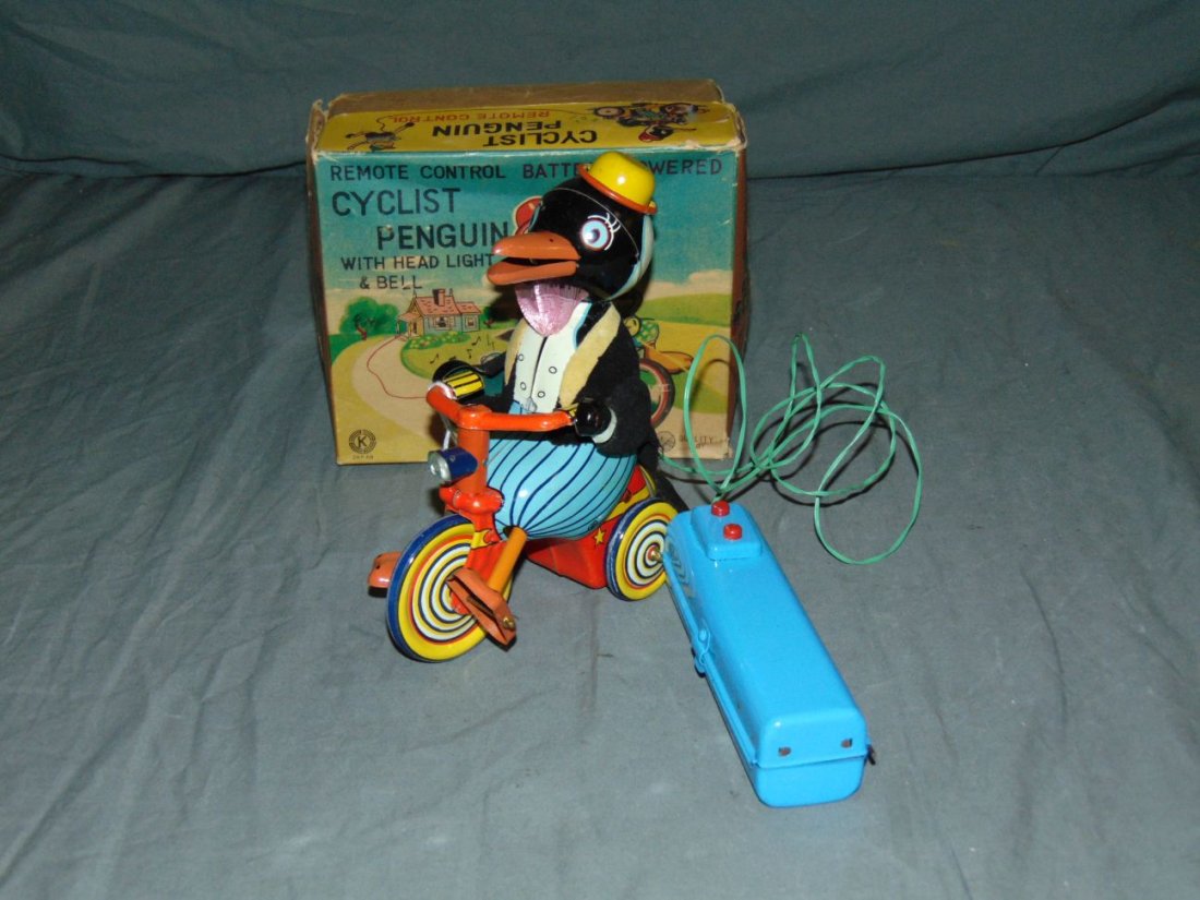 Boxed R/C Battery Op Cyclist Penguin, Japan (1 of 7)