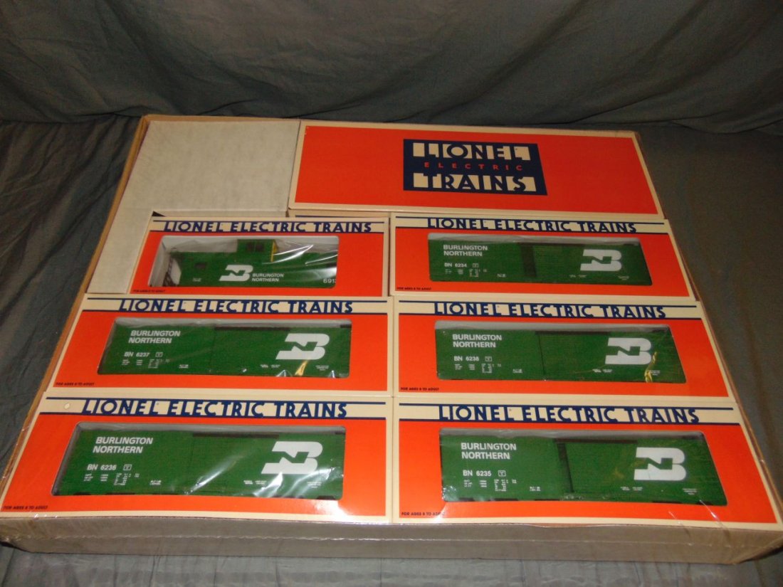 Lionel 1552 Burlington Northern Ltd Ed Freight Set (1 of 2)