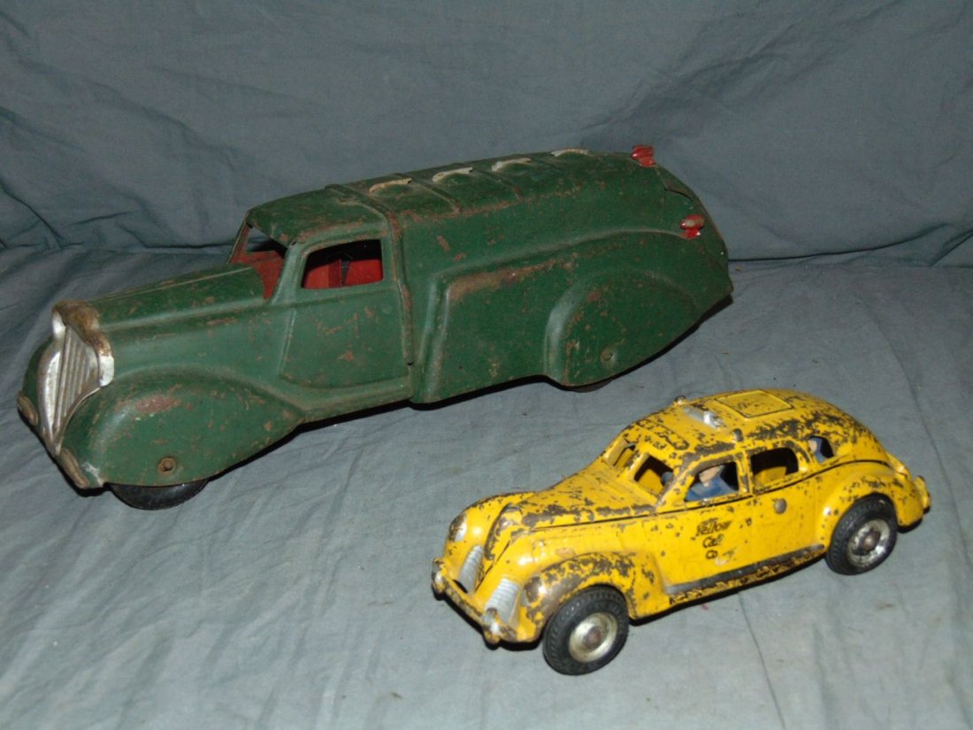 2 Piece Vehicle Lot, Cast Iron and Pressed Steel (1 of 6)
