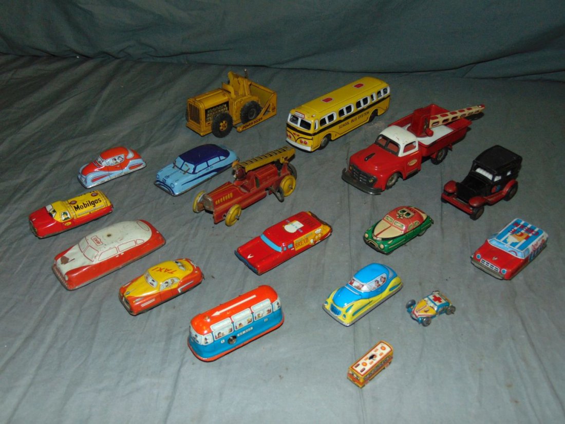 Tray Lot of Assorted Tin Lithographed Vehicles (1 of 2)