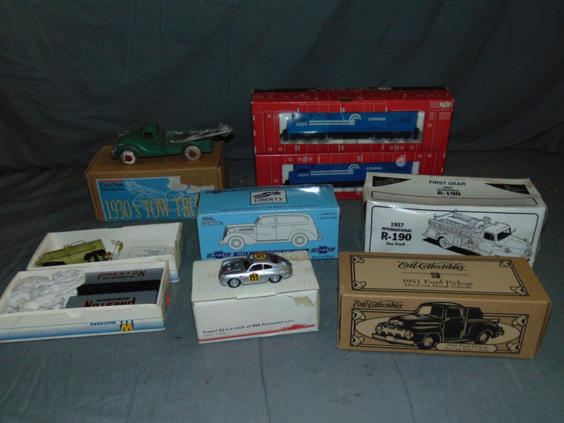 Mixed Toy Lot (1 of 3)