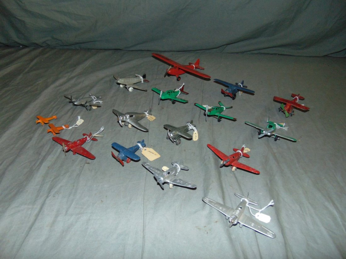 Toy Airplane Lot (1 of 4)