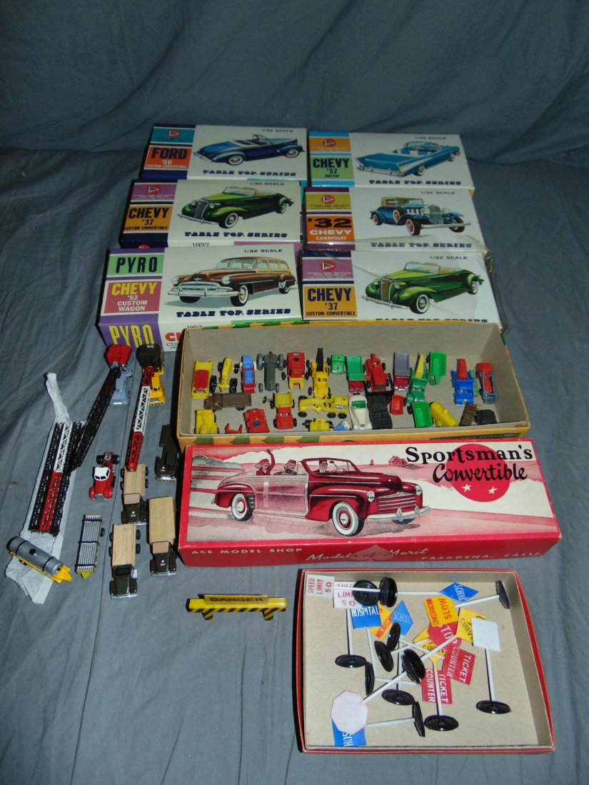 Model Kit and Plastic Vehicle Lot. (1 of 5)