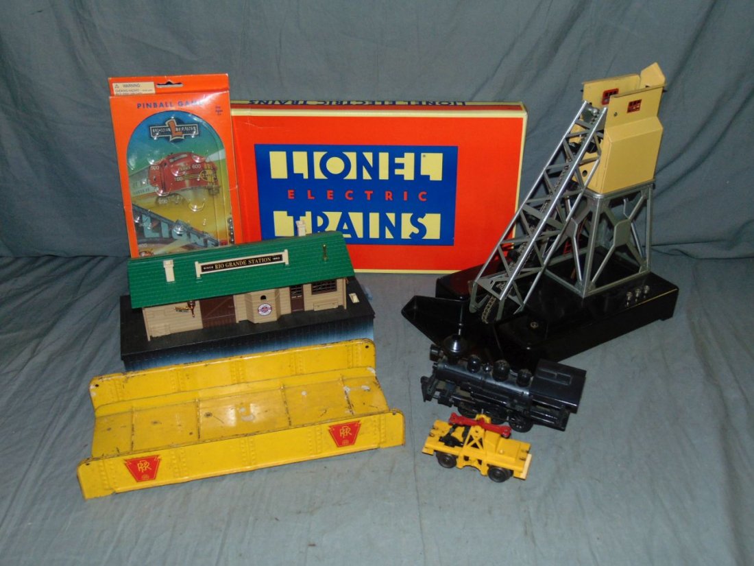 Lot of Lionel Accessories (1 of 4)