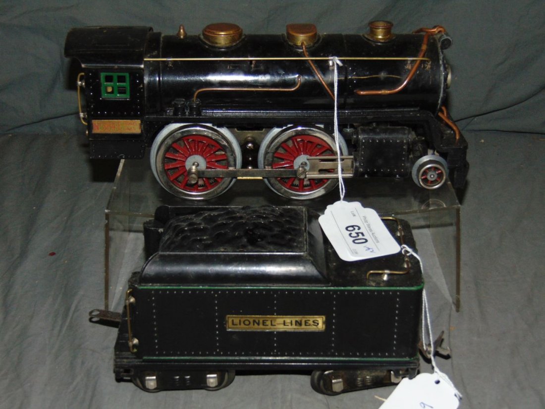 Lionel 384 E Engine and Tender.: Black with Green Trim
