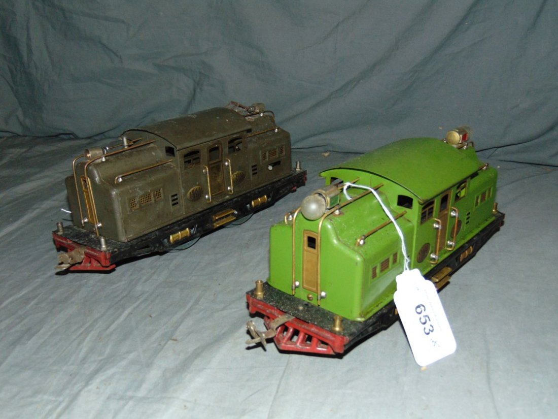 Lot of Two Lionel 318 Engines. (1 of 7)