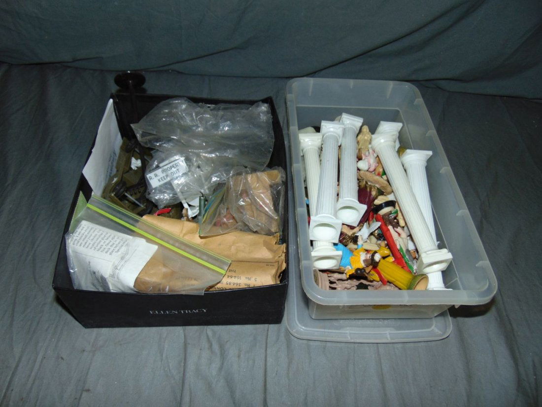 Plastic Toy & Figure Lot (1 of 3)