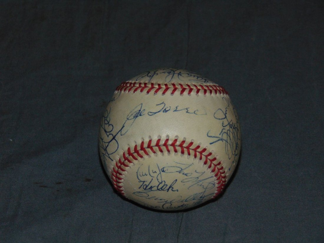 1999 NY Yankees Team Signed Baseball, WS (1 of 6)