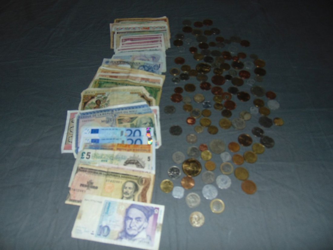 Coin & Currency  Lot. (1 of 5)