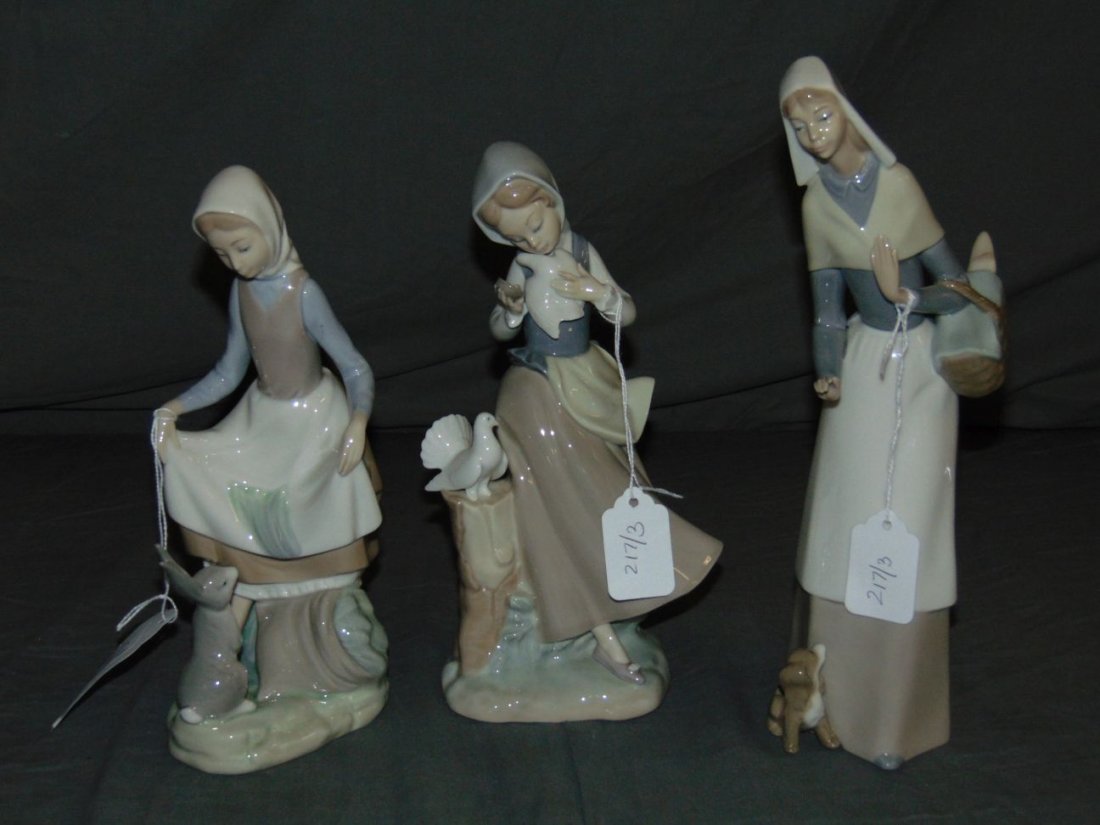Lladros. Lot of 3. (1 of 8)