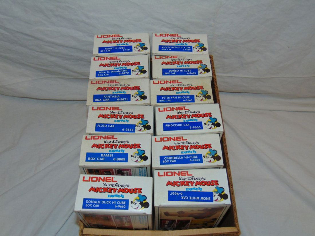 Lionel MPC Mickey Mouse Disney U36B Set (1 of 4)