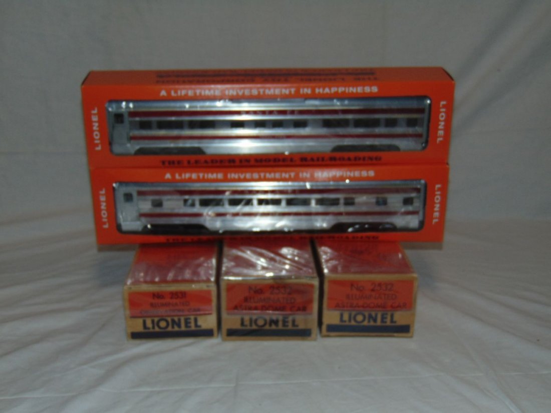 Lot of 5 Lionel Passenger Cars, Boxed (1 of 3)