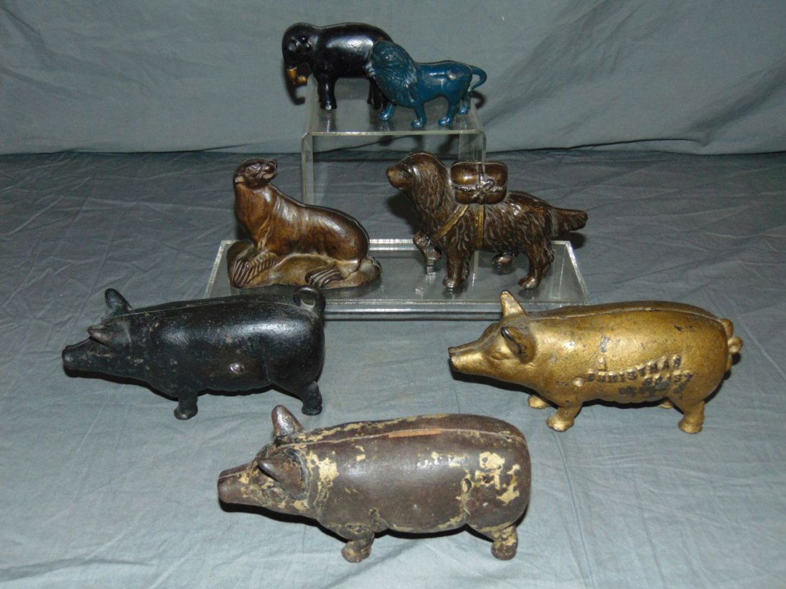 Still Bank Figural Animal Lot. (1 of 2)