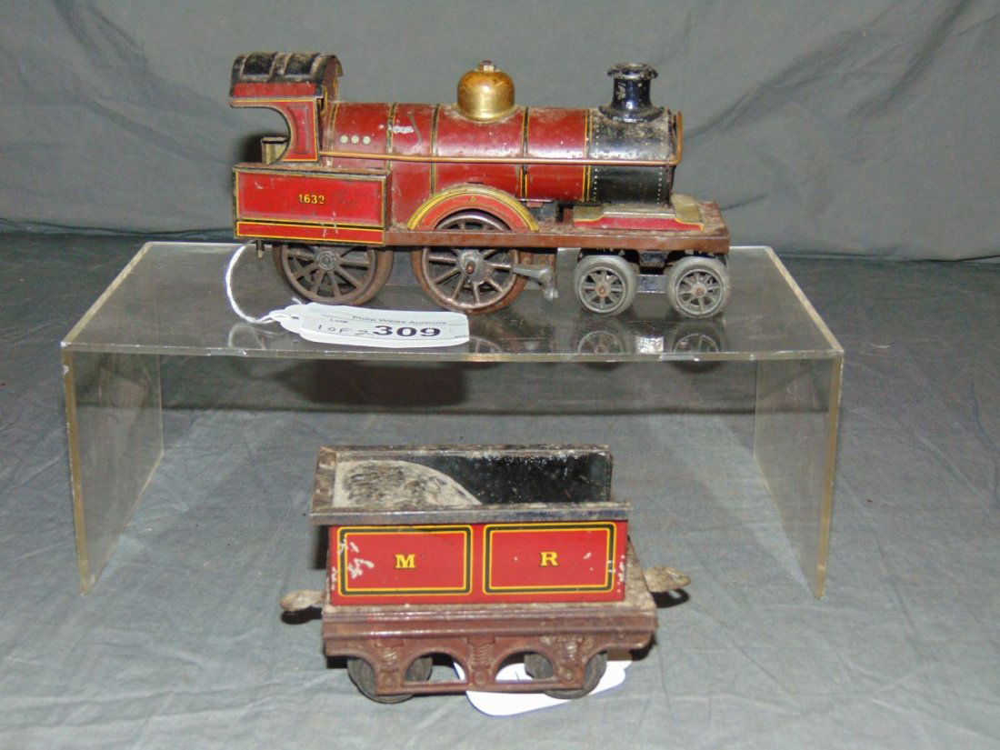 European O Gauge Clockwork Steam Loco & Tender (1 of 7)