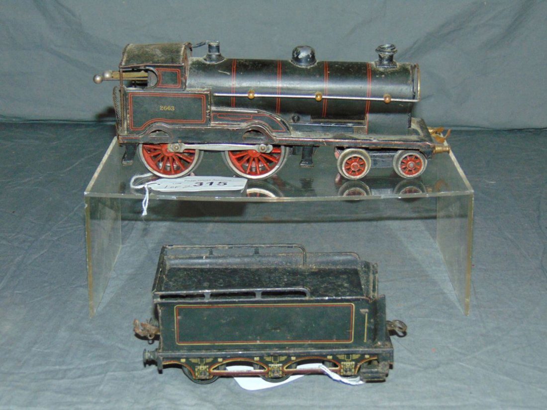 Bing O Gauge Clockwork Steam Loco & Tender (1 of 7)