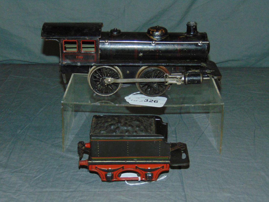 Marklin 1 Gauge Clockwork Steam Loco & Tender (1 of 7)