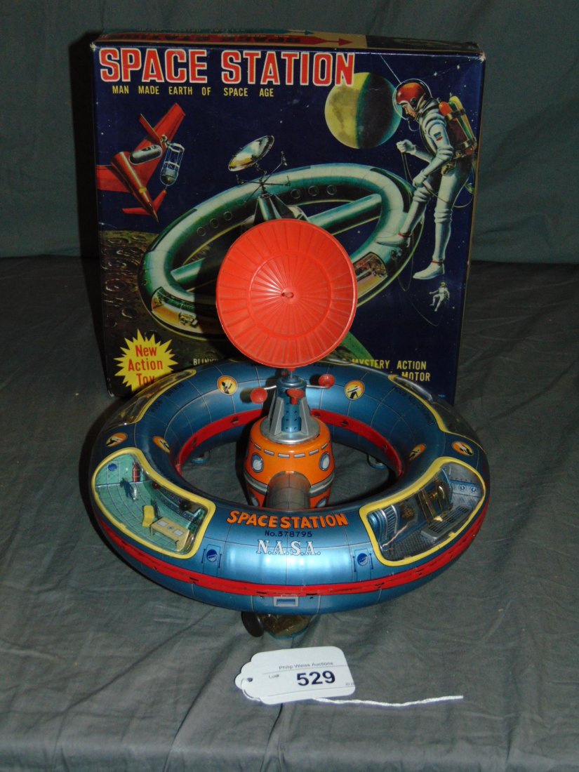 Boxed Tin Litho Space Station SH, Japan (1 of 9)