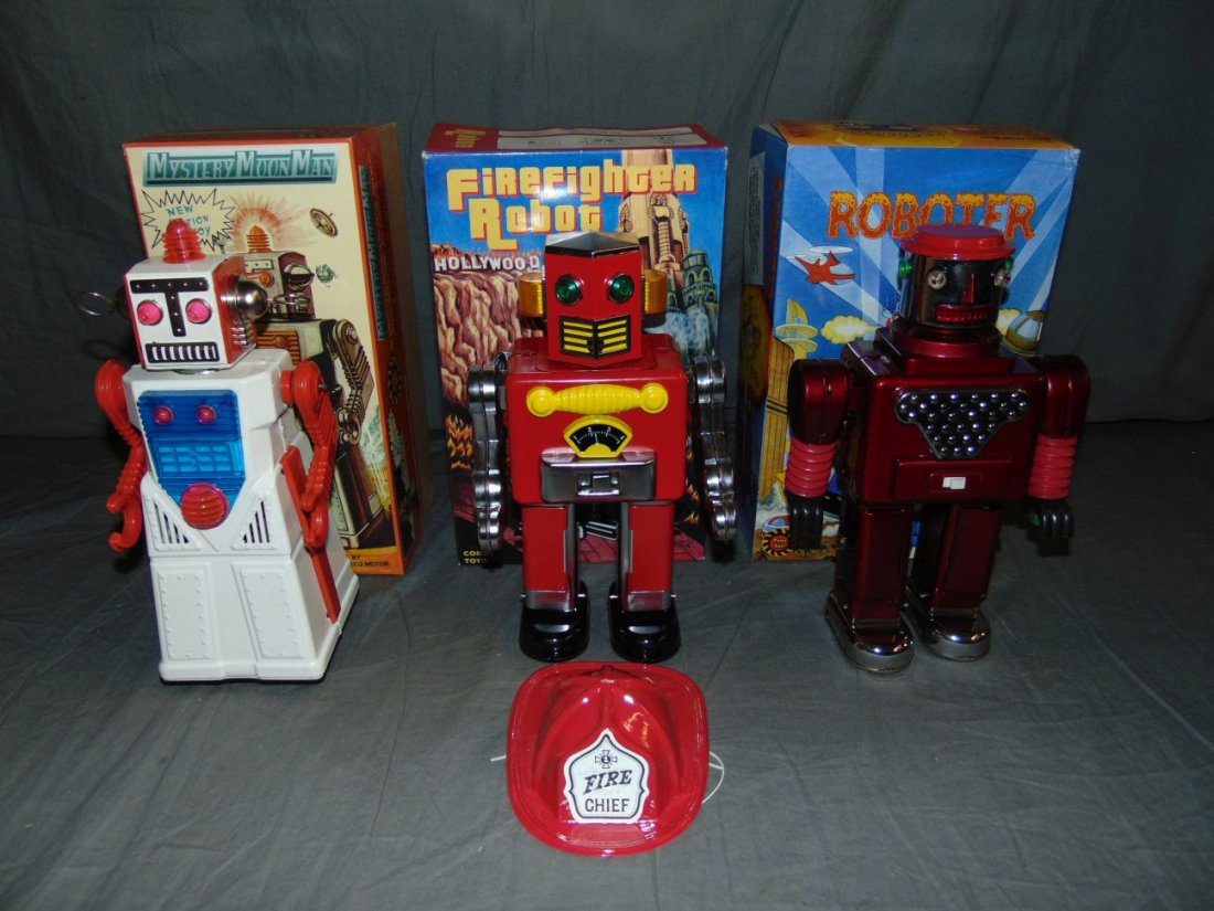 (3) Tin Litho Battery Op Robots, China (1 of 8)