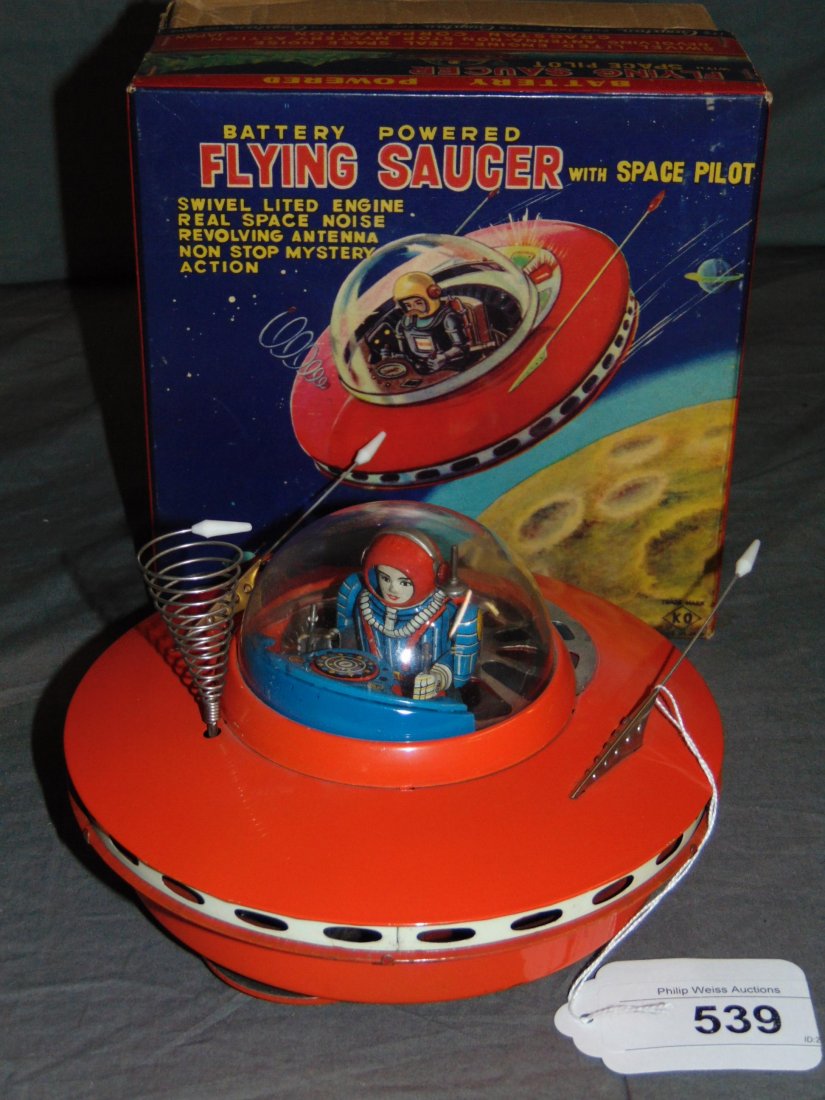 Bxd Tin Litho Cragstan Flying Saucer w/Pilot Japan (1 of 7)