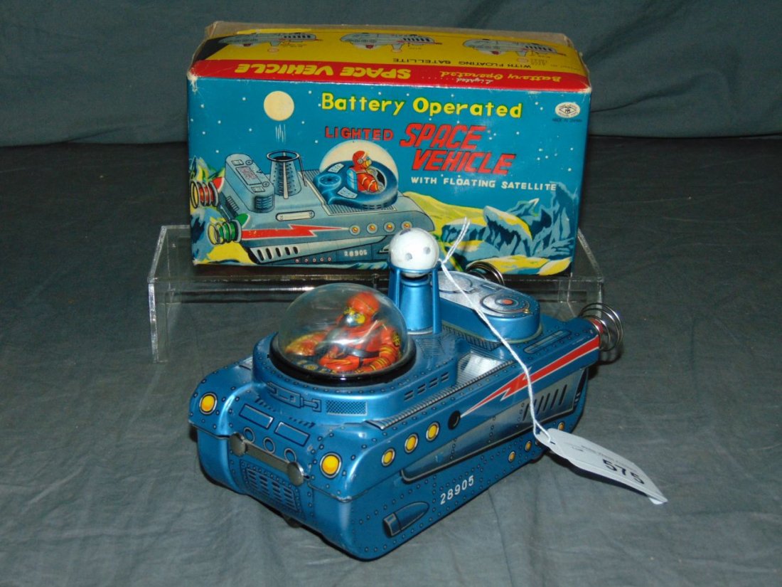 Boxed Tin Litho Lighted Space Vehicle Japan (1 of 9)