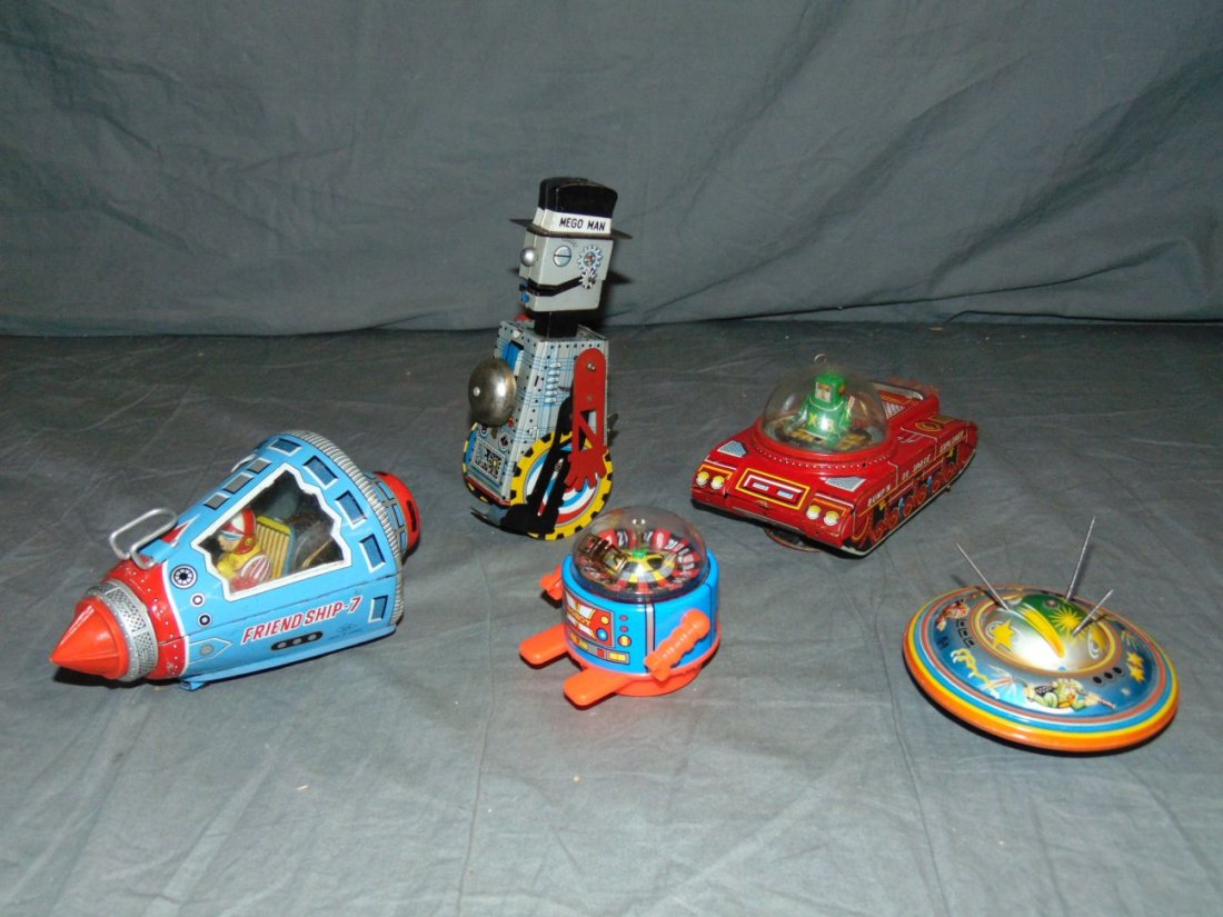 5 Piece Tin Lithographed Space Toy Lot (1 of 2)