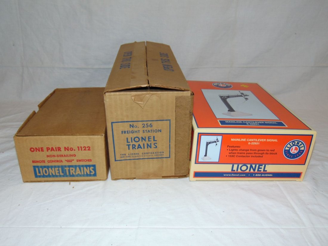 Lot of Lionel Accessories, Boxed (1 of 4)