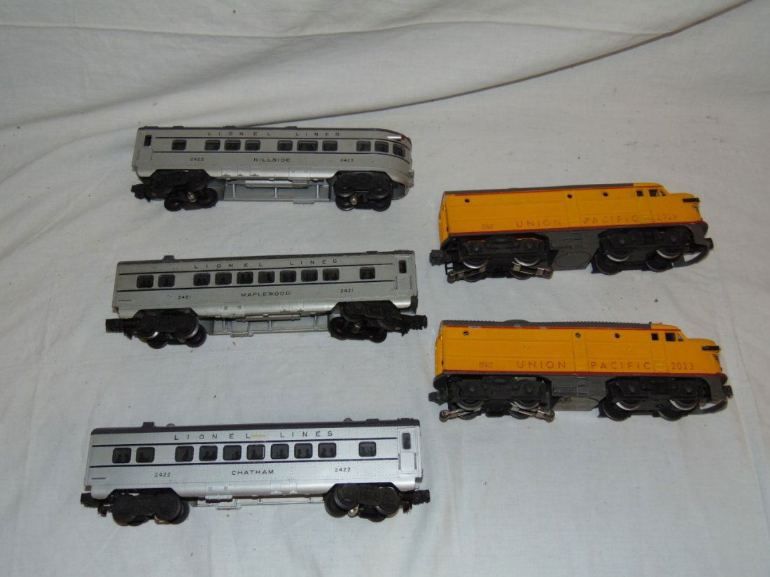 Lionel Postwar Lot of 2 Alco #2023 (1 of 2)