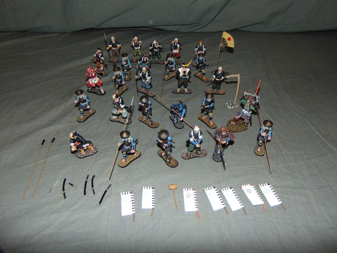 TE IC Toy Soldier Lot. (1 of 5)