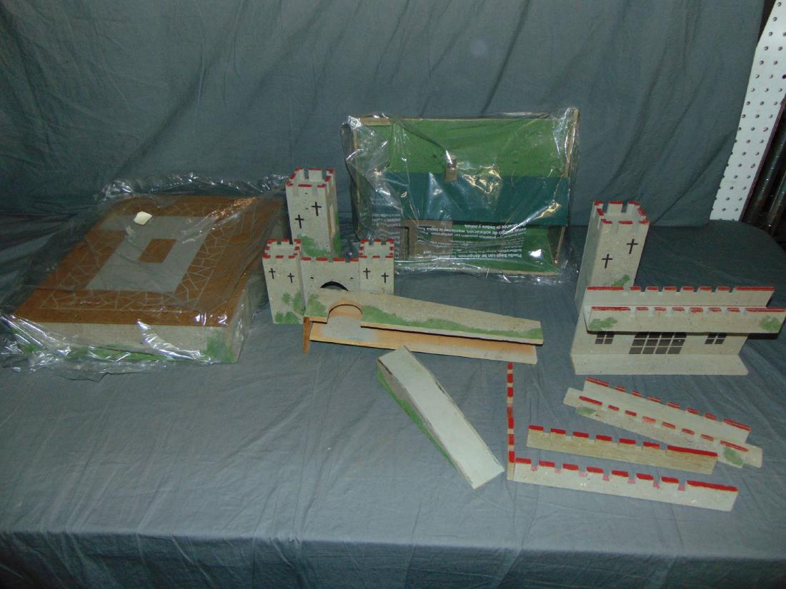Wooden Castle.: Nice well made Crusaders Castle.