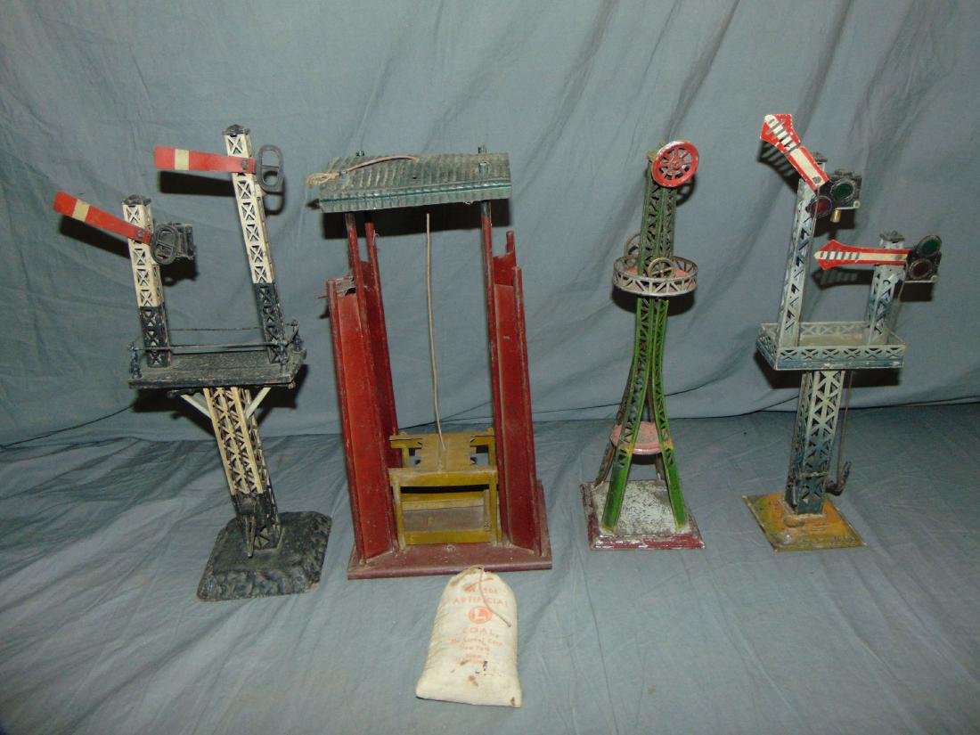 Train Accessory Lot. (1 of 3)