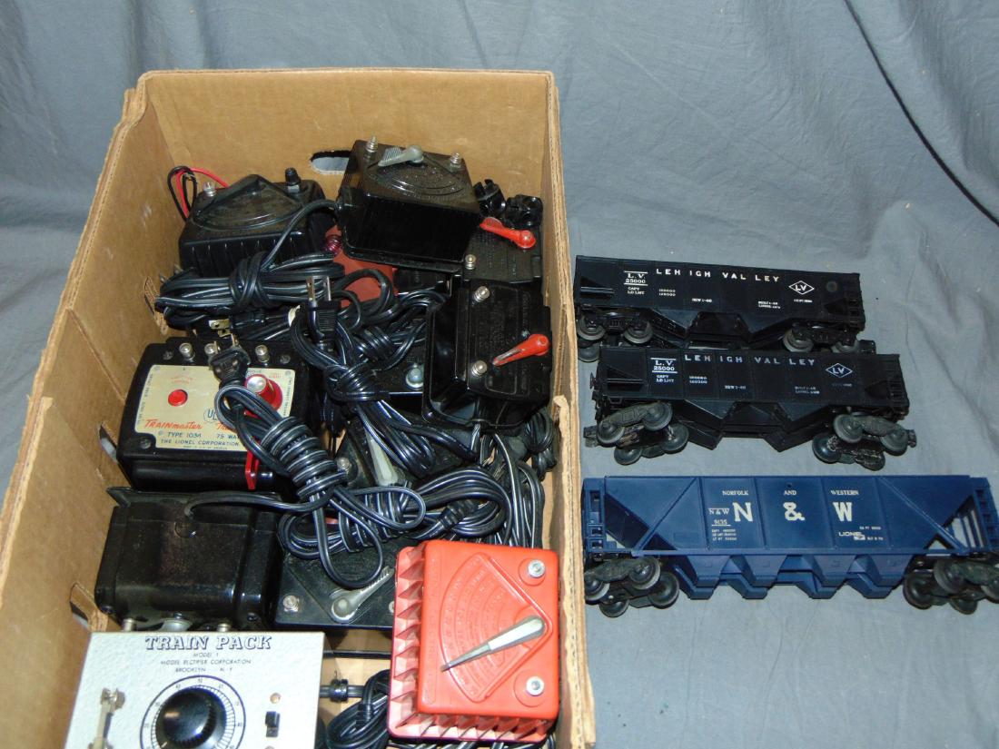 Lot of Many Lionel Smaller Transformers (1 of 3)