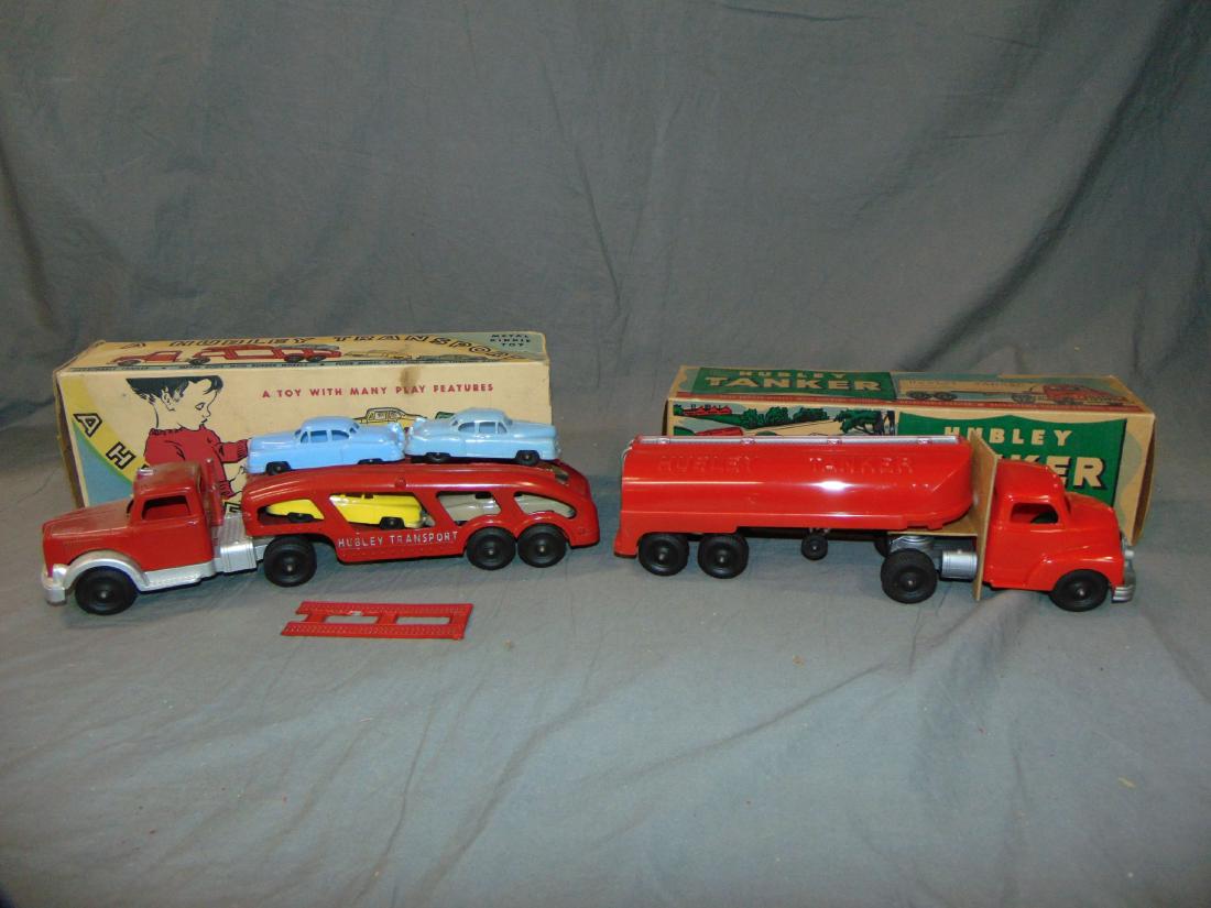 Hubley. Lot of Two Boxed Vehicles (1 of 3)